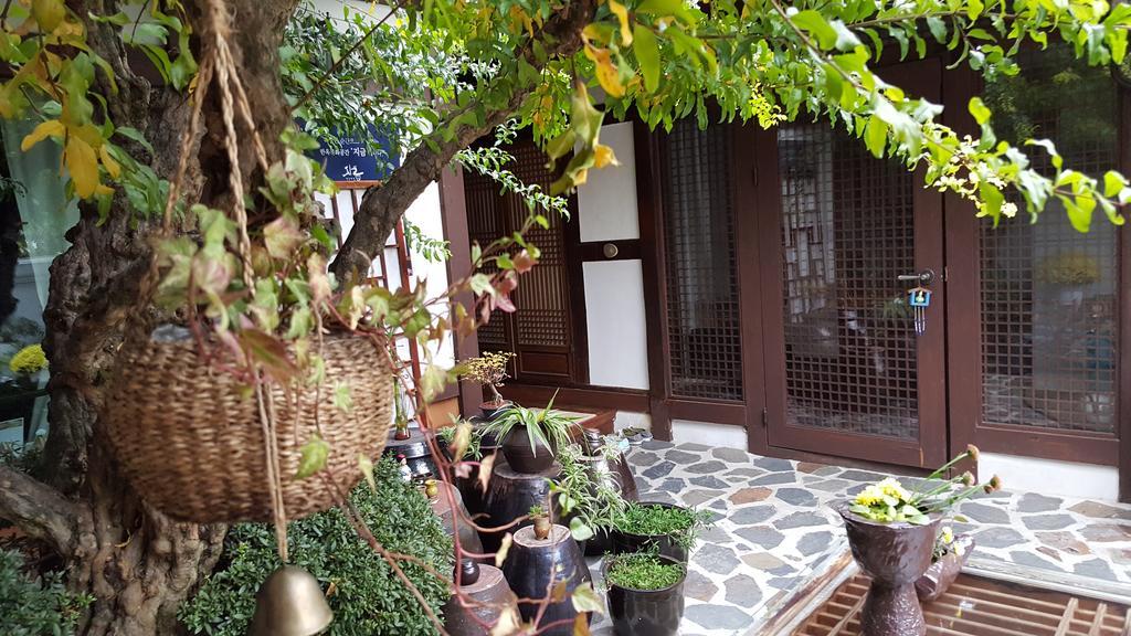 Inyeon Hanok Guesthouse Чонджу Экстерьер фото