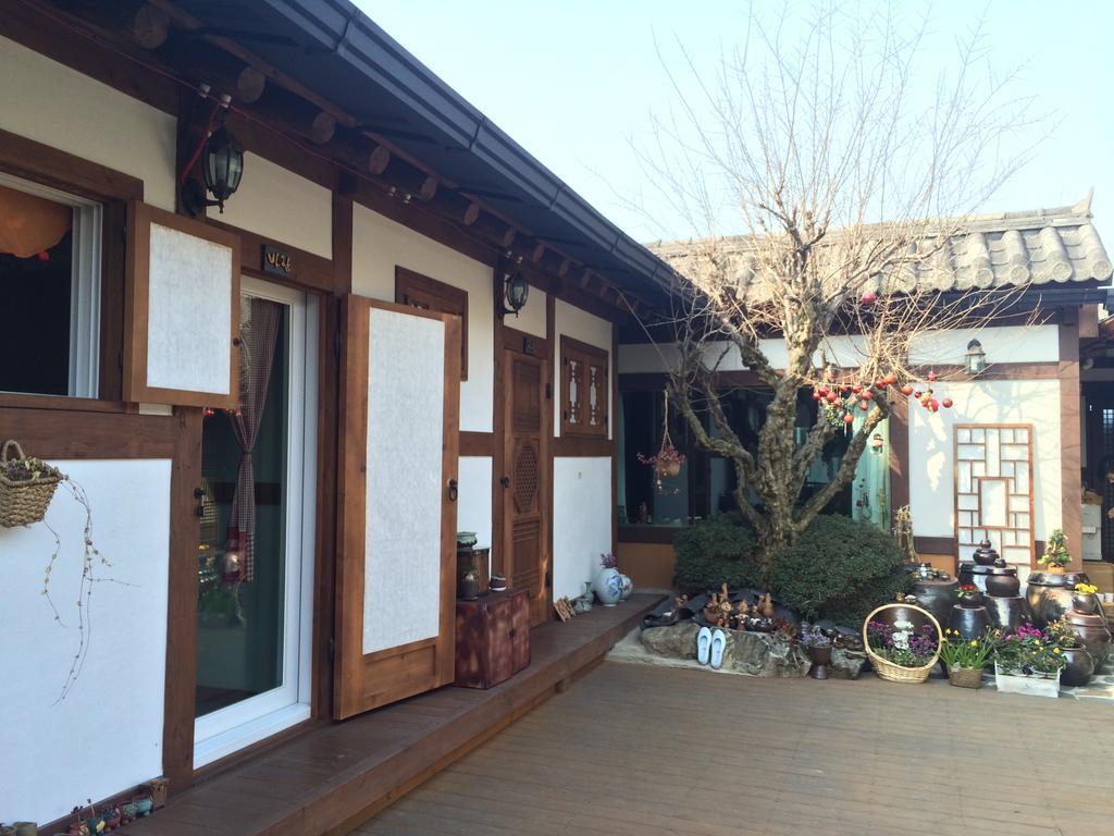 Inyeon Hanok Guesthouse Чонджу Экстерьер фото
