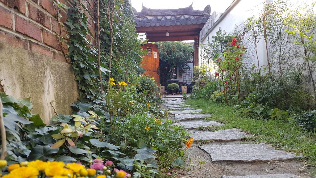Inyeon Hanok Guesthouse Чонджу Экстерьер фото