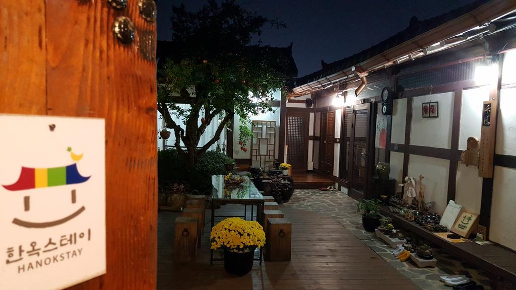 Inyeon Hanok Guesthouse Чонджу Экстерьер фото