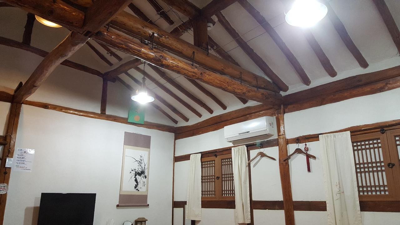 Inyeon Hanok Guesthouse Чонджу Экстерьер фото