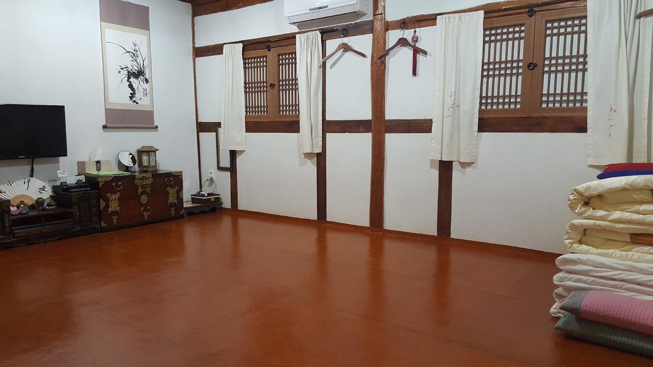 Inyeon Hanok Guesthouse Чонджу Экстерьер фото