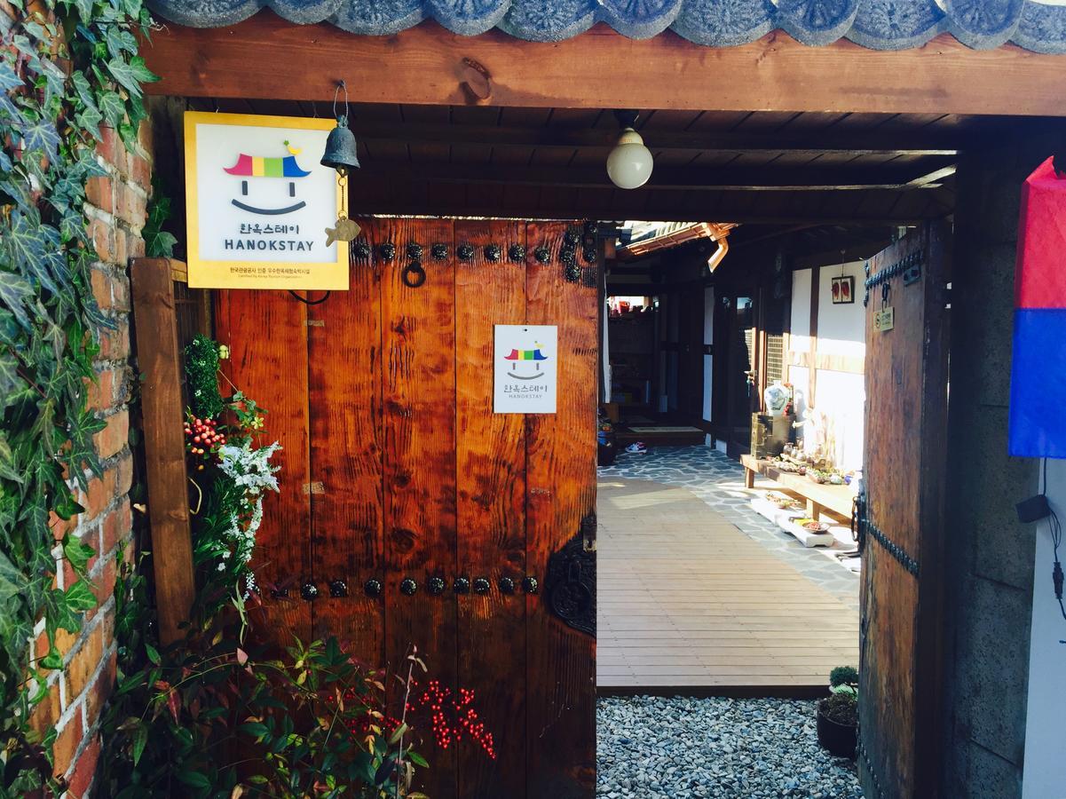 Inyeon Hanok Guesthouse Чонджу Экстерьер фото