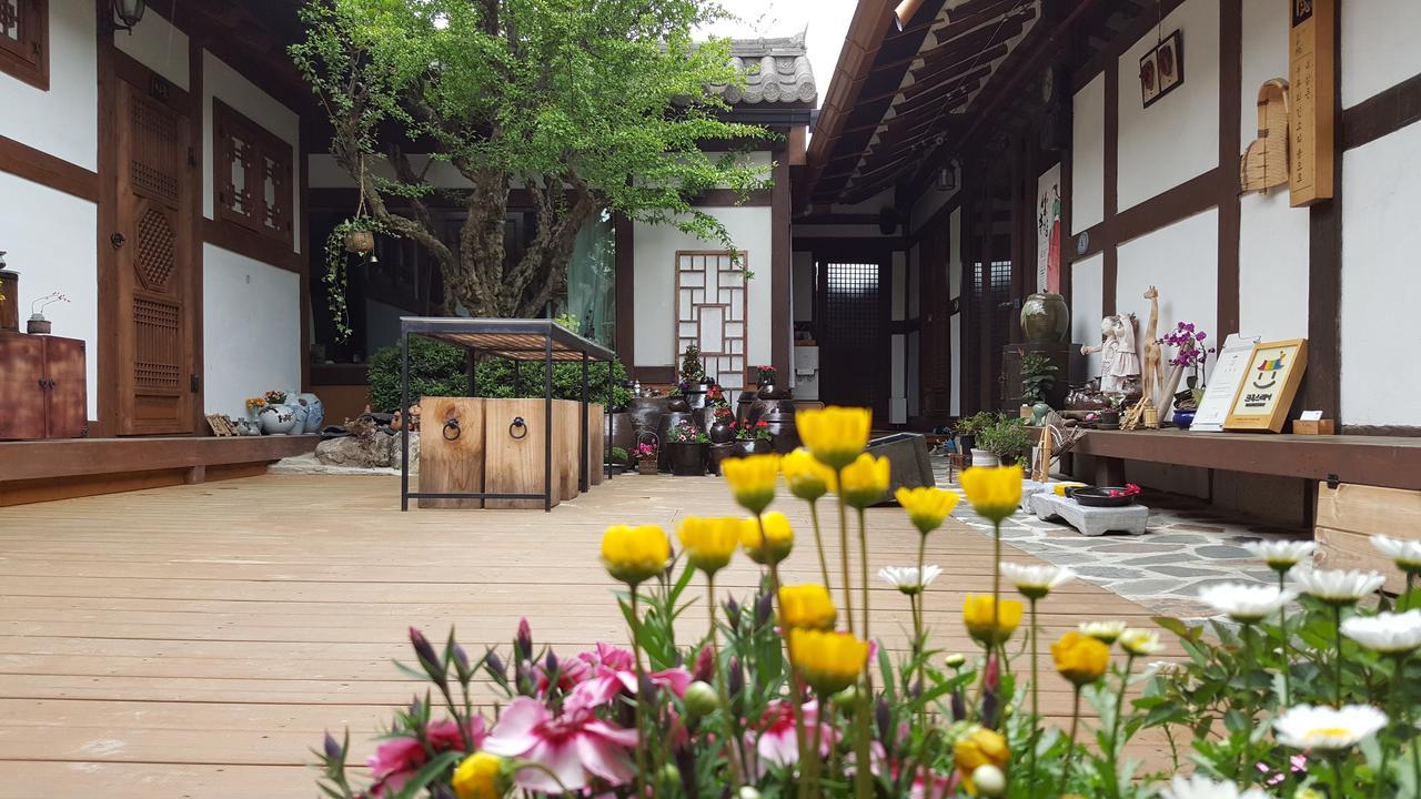Inyeon Hanok Guesthouse Чонджу Экстерьер фото