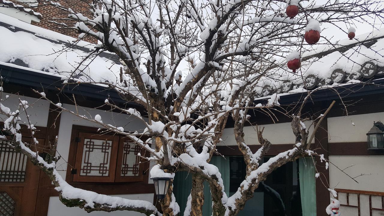 Inyeon Hanok Guesthouse Чонджу Экстерьер фото