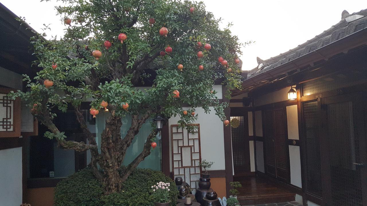 Inyeon Hanok Guesthouse Чонджу Экстерьер фото