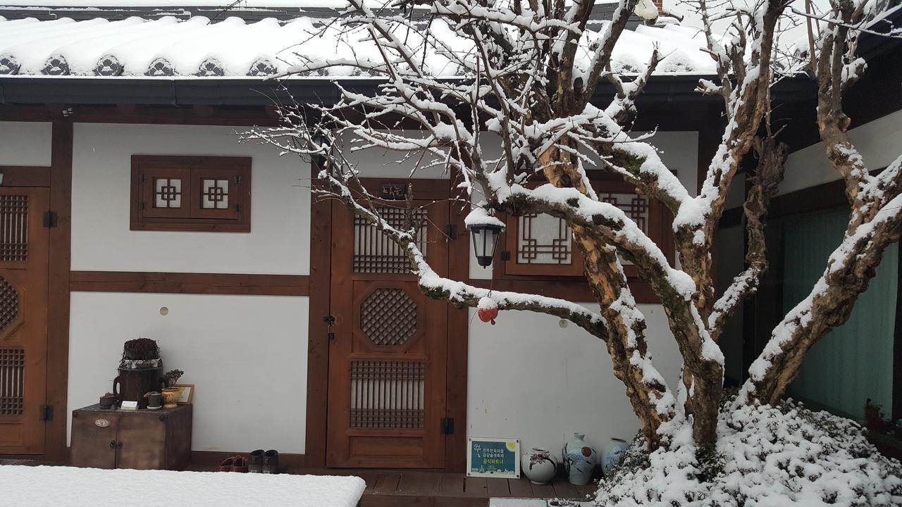 Inyeon Hanok Guesthouse Чонджу Экстерьер фото
